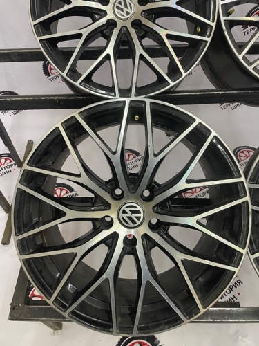 Литье Volkswagen Passat CC R18 5*112ЦО 66.6 ЕТ45