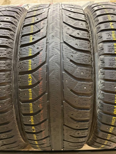 Bridgestone Ice Cruiser 7000 R17 215/60