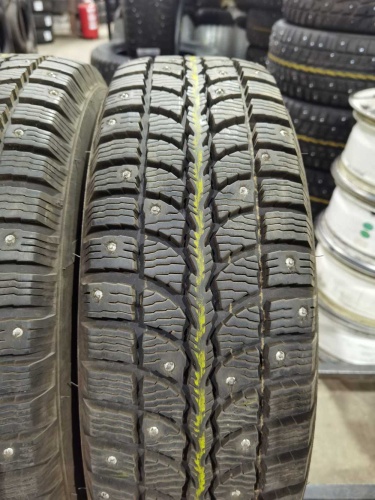 Bridgestone Blizzak Spike-01 R15 195/65