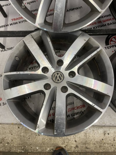 Литые VW не ориг   R18  5x130 цо71.5 et56 8j
