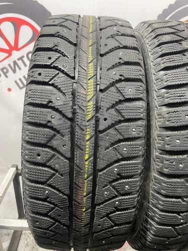 Bridgestone Ice Cruiser 7000S R16 215/60