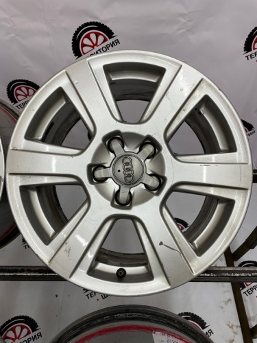 Литье Audi R17 5*112 ЦО66.5 ЕТ39 8J