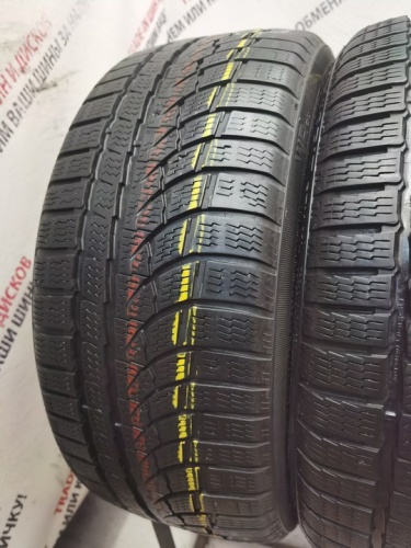 Nokian Tyres WR A4 R17 215/40