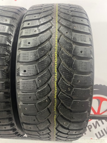 Bridgestone Blizzak Spike-01 R17 215/50