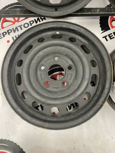 Штампы очень ржавые  R15 5х114.3 цо66 ет35 5j