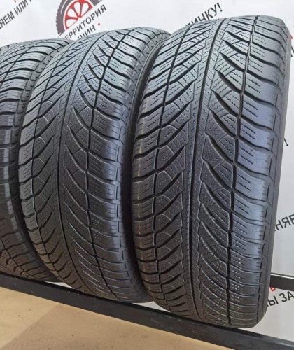 Goodyear UltraGrip 8 R16 215/60