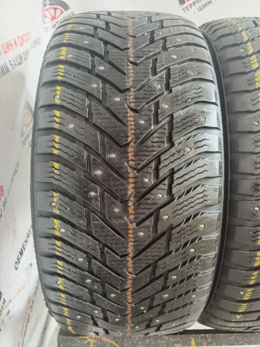 Nokian Tyres Hakkapeliitta 8 SUV R21 275/40