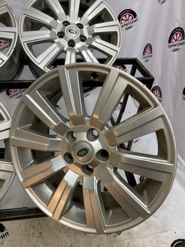 Литые Land Rover 5х120 цо72,6 8j et45 R19