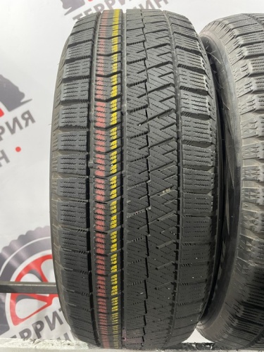 bridgestone Blizzak VRX2 R16 215/60
